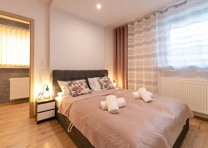 Apartview Plazowa With Parking By Rent Like דירה *