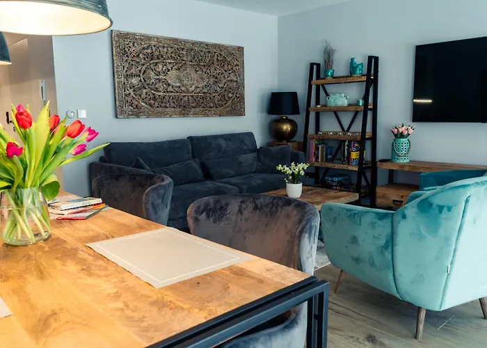 Apartview Plazowa With Parking By Rent Like דירה *